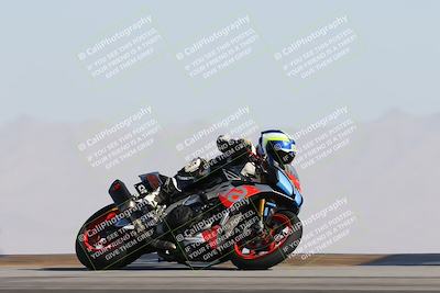 media/Dec-01-2025-Moto Forza (Mon) [[2daa91e15f]]/2-Intermediate Group/Session 2 Turn 9 Entry/